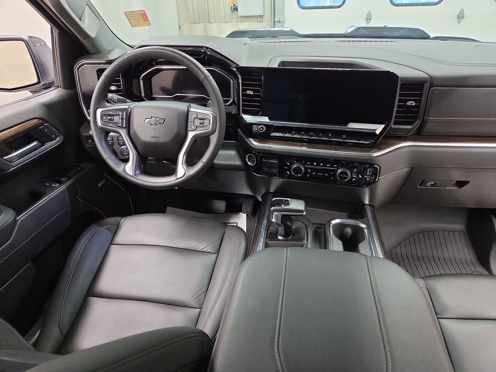 2025 Chevrolet Silverado 1500 LT Trail Boss - Photo 13