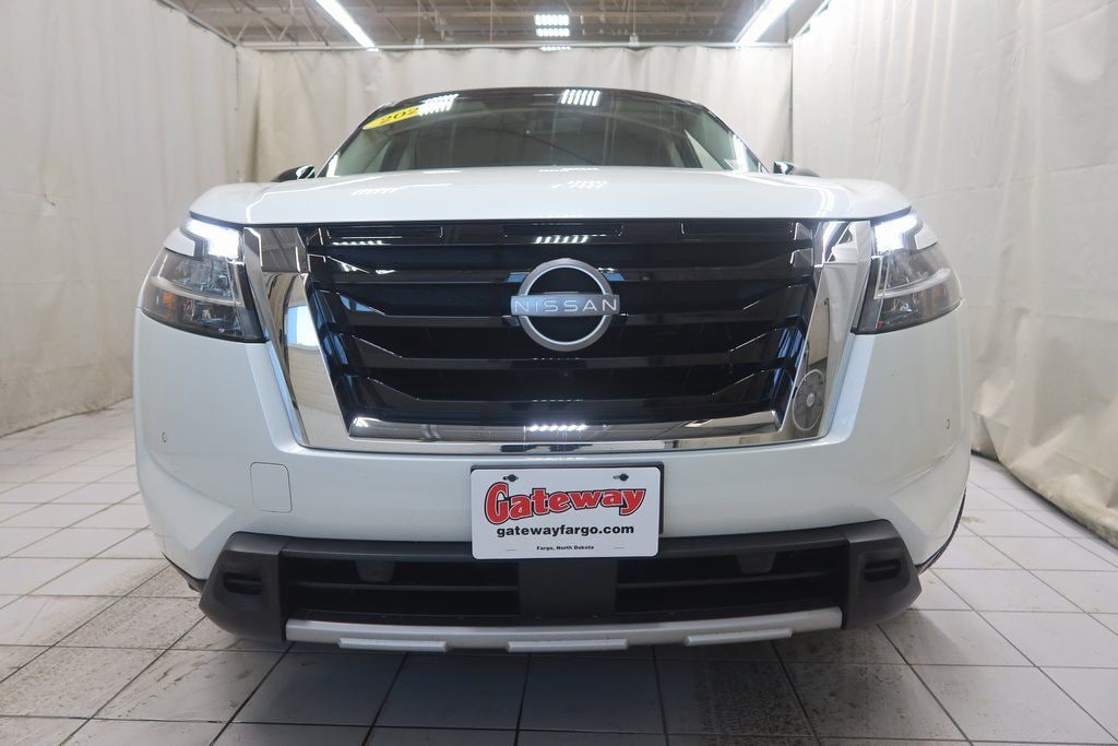 Used 2023 Nissan Pathfinder Platinum SUV