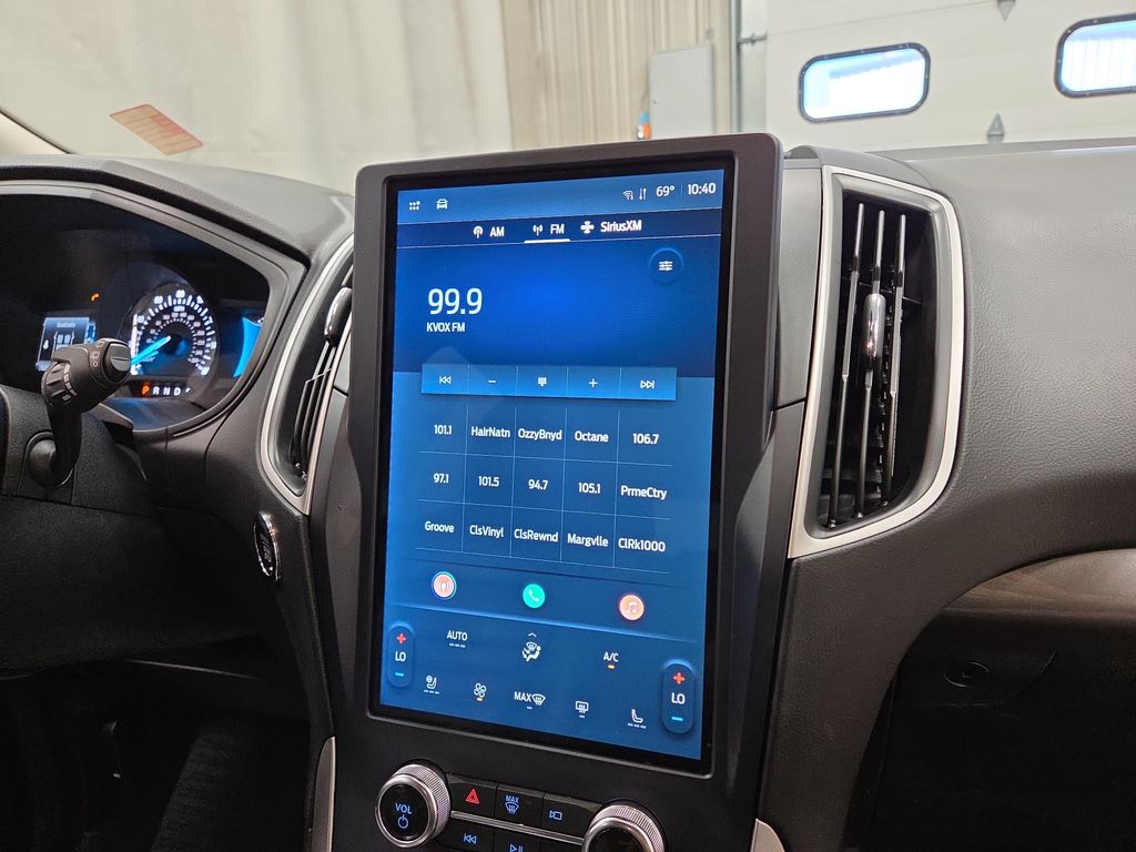 2023 Ford Edge SEL - Photo 15