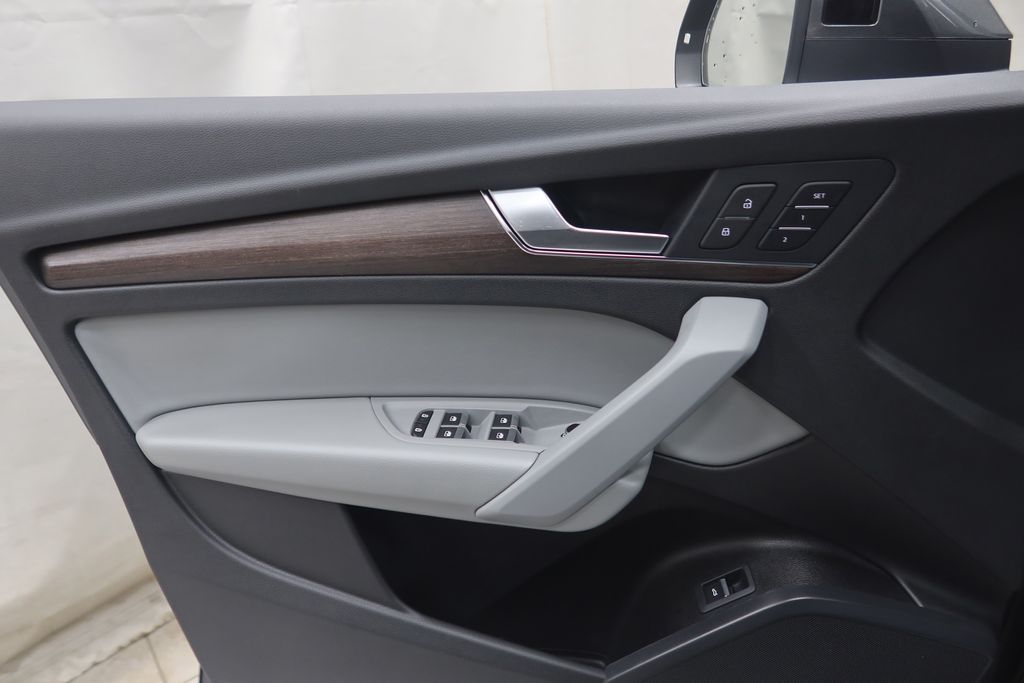 2024 Audi Q5 Premium - Photo 24
