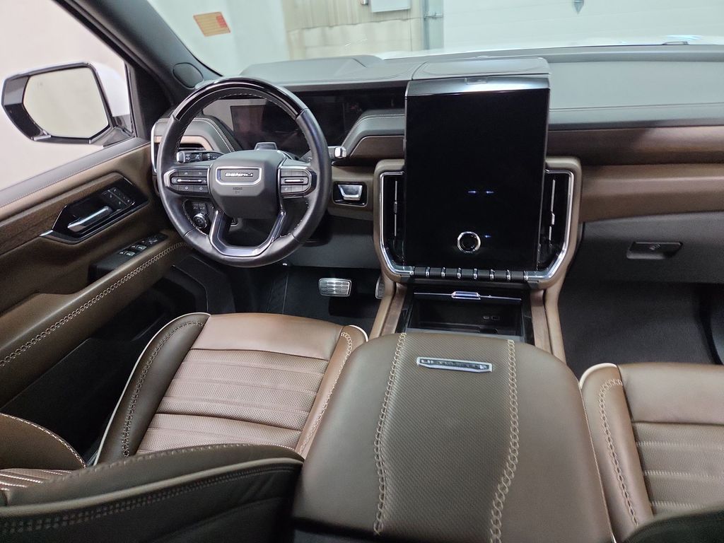 2025 GMC Yukon XL Denali Ultimate - Photo 15