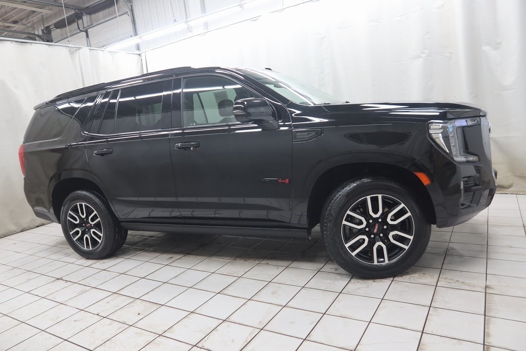 2022 GMC Yukon AT4's photo