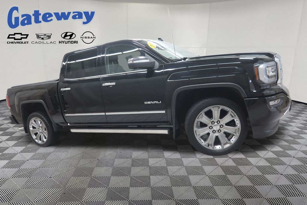 2018 GMC Sierra 4WD Crew Cab Short Box's photo