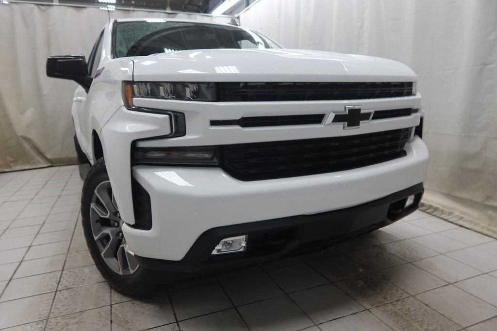 Used 2021 Chevrolet Silverado 1500 RST with VIN 1GCUYEET9MZ323930 for sale in Fargo, ND