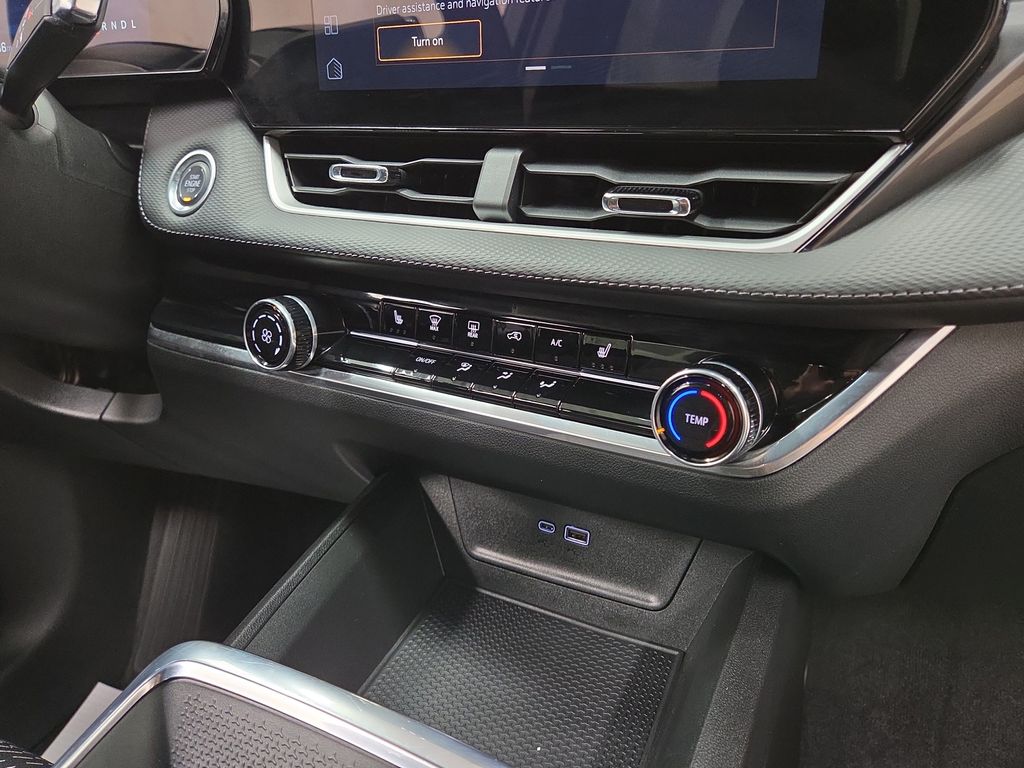 2025 Chevrolet Equinox LT - Photo 15