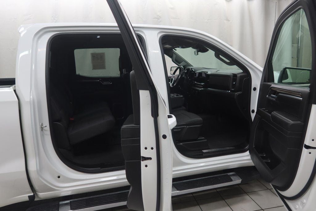 2024 Chevrolet Silverado 1500 LT - Photo 11