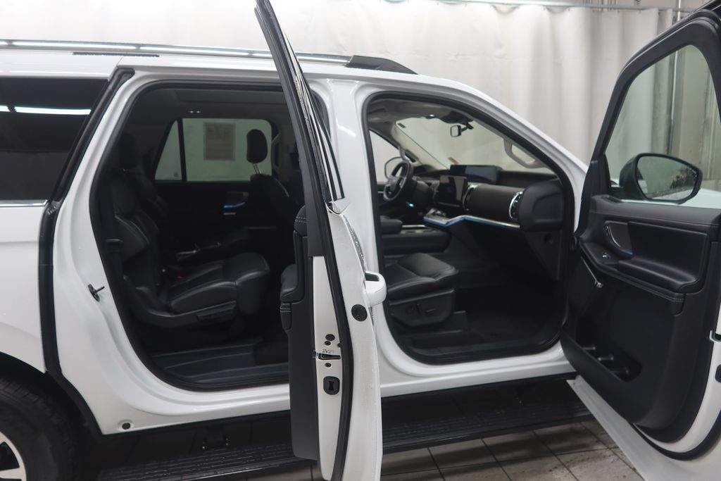 2025 Ford Expedition Platinum - Photo 9