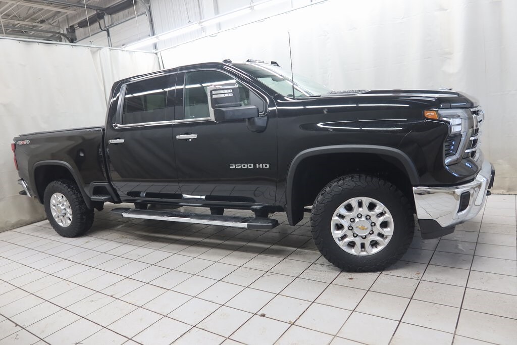 2024 Chevrolet Silverado 3500HD LTZ's photo