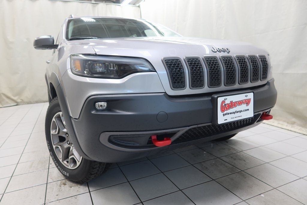 Used 2020 Jeep Cherokee Trailhawk with VIN 1C4PJMBN3LD635223 for sale in Fargo, ND