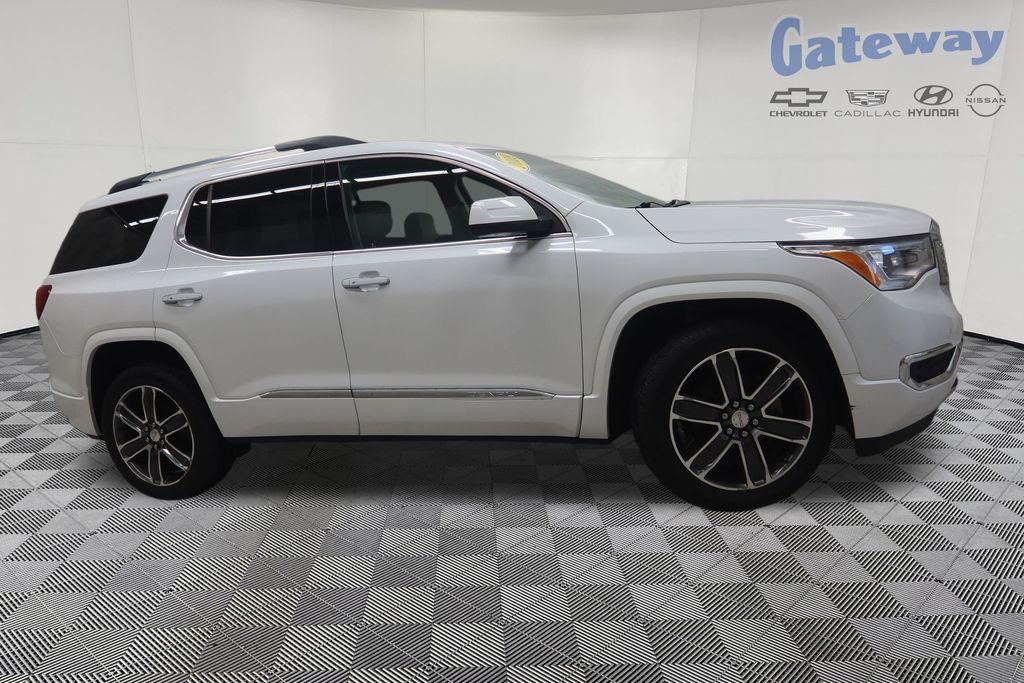 2018 GMC Acadia Denali AWD's photo