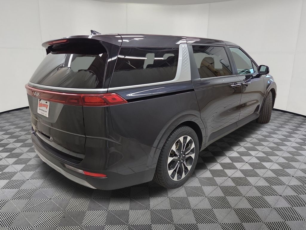 Used 2023 Kia Carnival EX MPV