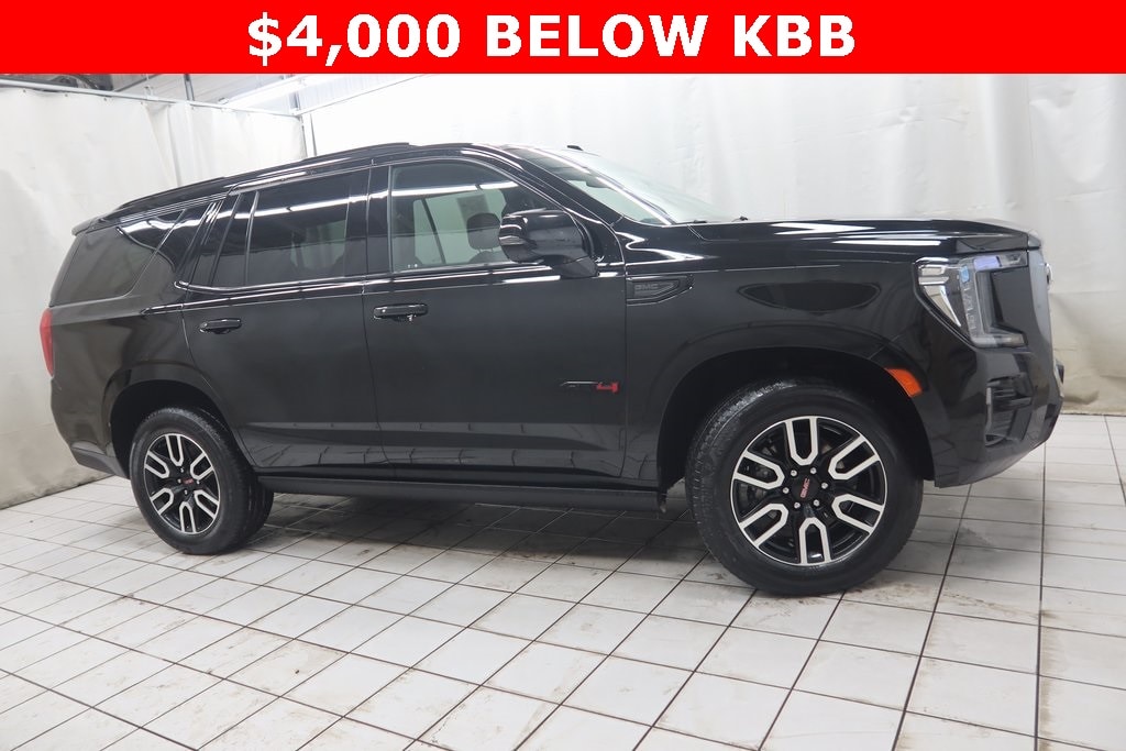 2022 GMC Yukon AT4's photo