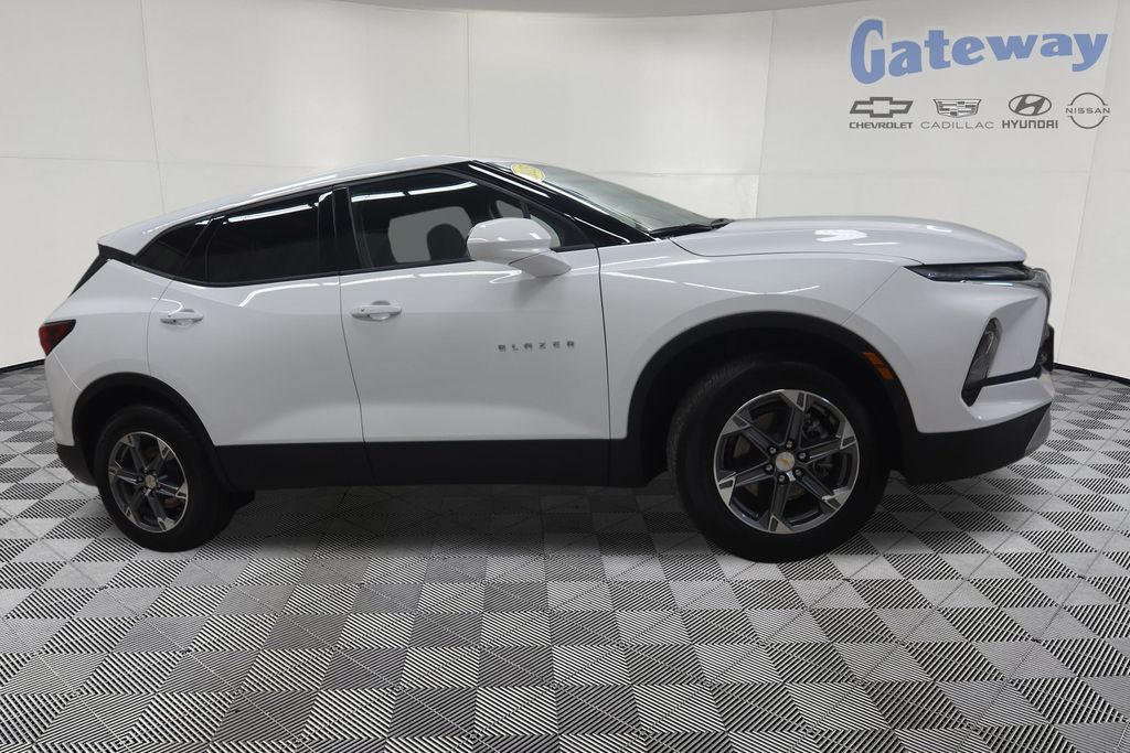 2025 Chevrolet Blazer 2.0T 2LT AWD's photo