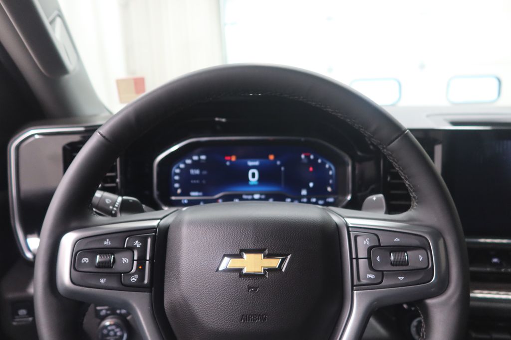 2025 Chevrolet Silverado 1500 LTZ - Photo 21