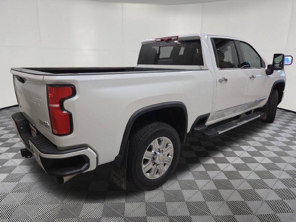 Used 2024 Chevrolet Silverado 2500 HD High Country Truck Crew Cab