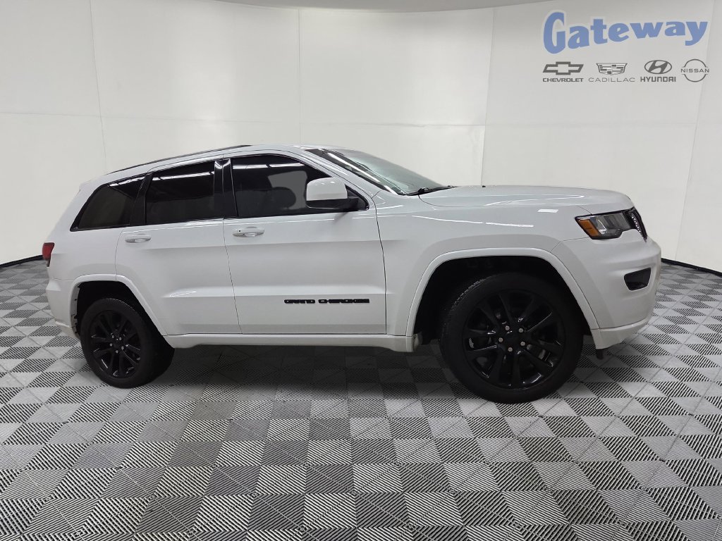 Used 2020 Jeep Grand Cherokee Altitude SUV