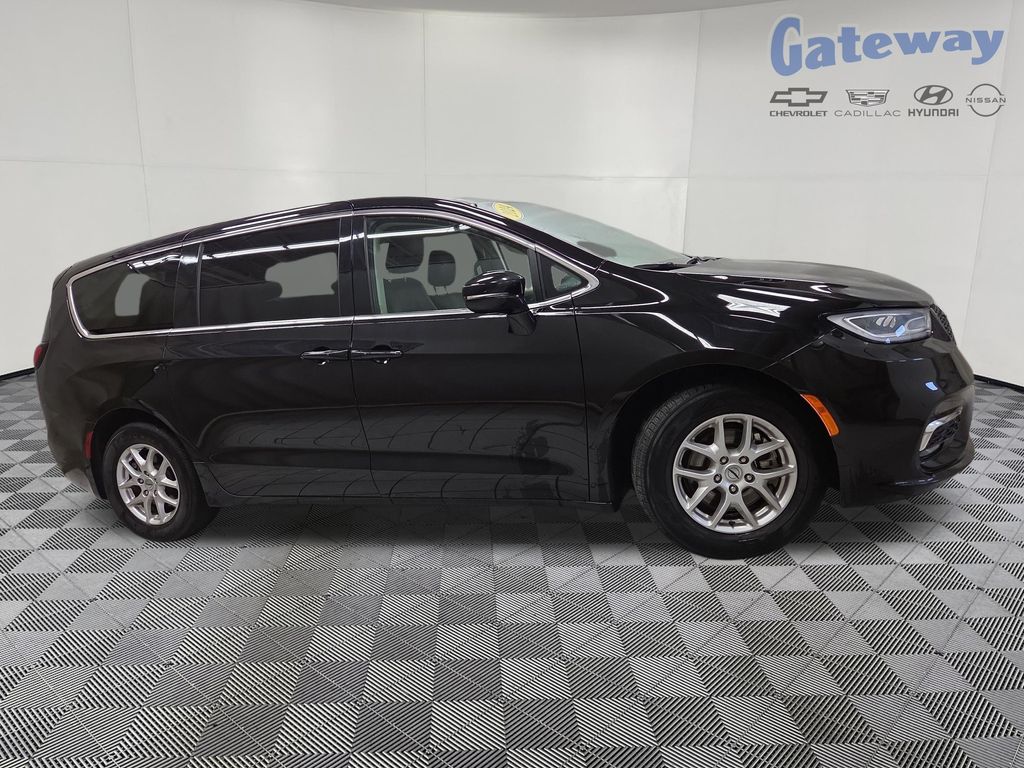 2024 Chrysler Pacifica