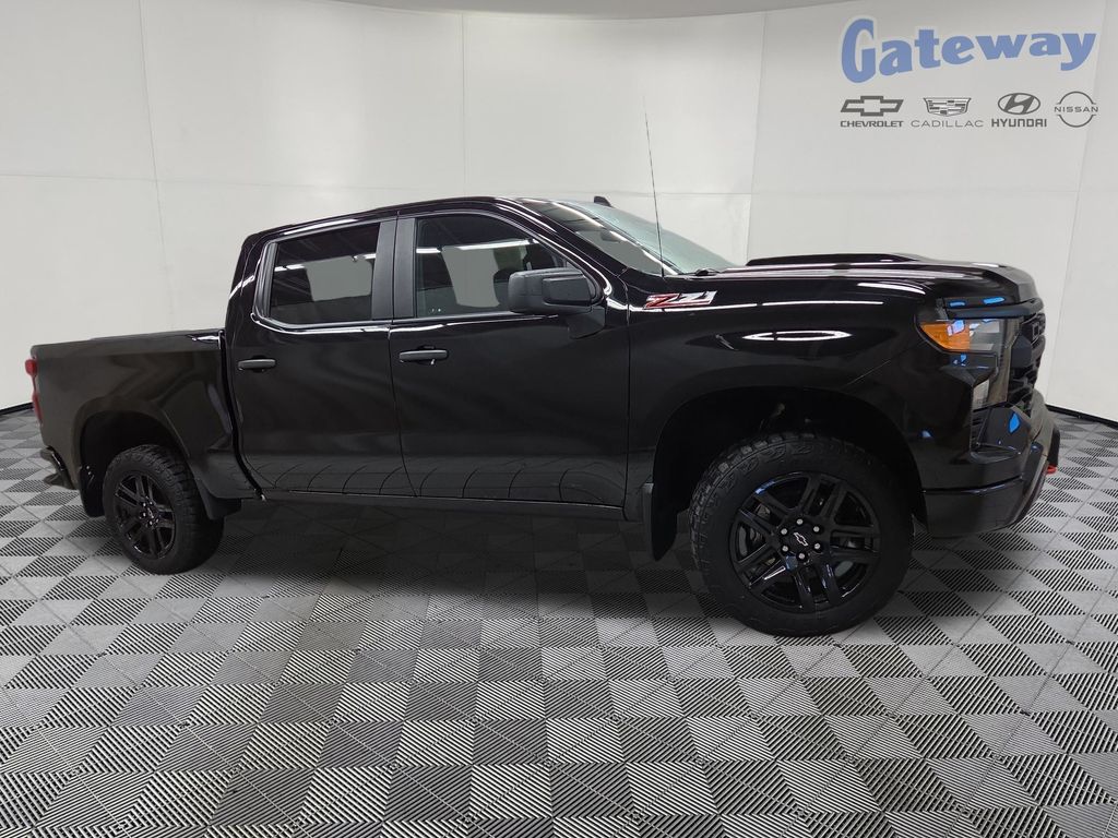 2023 Chevrolet Silverado 1500 Custom Trail Boss 4X4 Crew Cab Short Box's photo