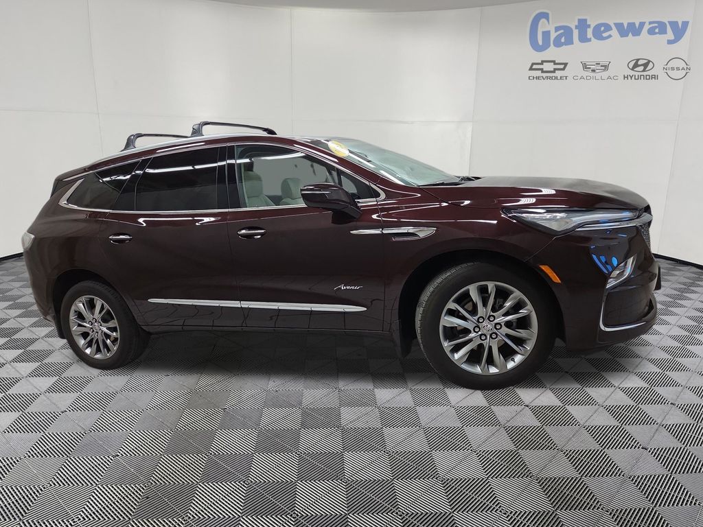 2023 Buick Enclave Avenir AWD's photo