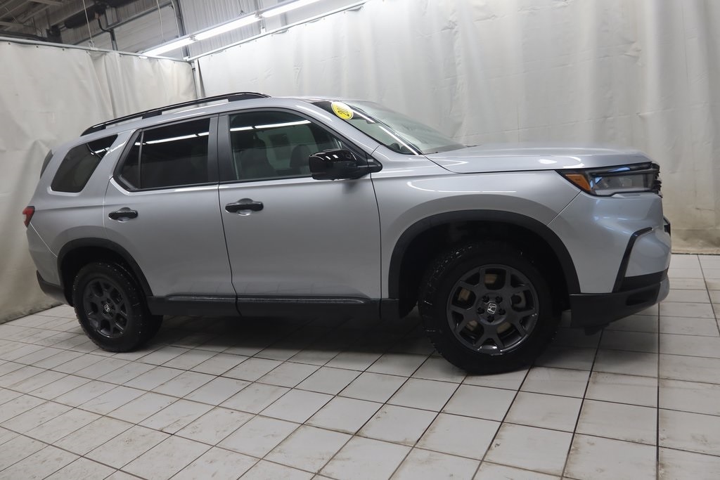 2025 Honda Pilot TrailSport's photo