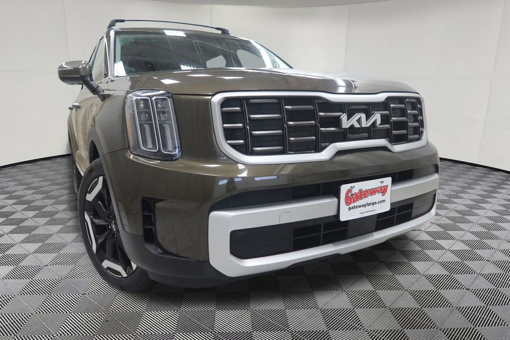 Used 2025 Kia Telluride S SUV