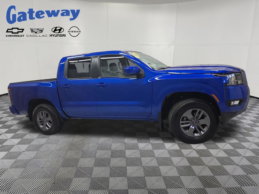 2025 Nissan Frontier SV Crew Cab 4X4 SWB's photo