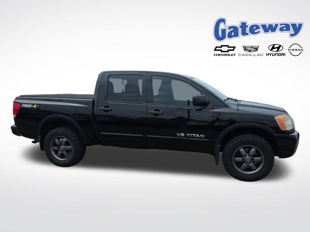 2014 Nissan Titan PRO-4X 4X4 Crew Cab SWB's photo