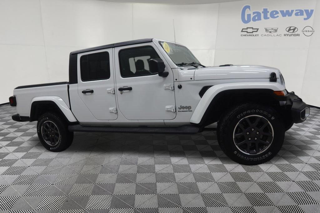2020 Jeep Gladiator Overland's photo