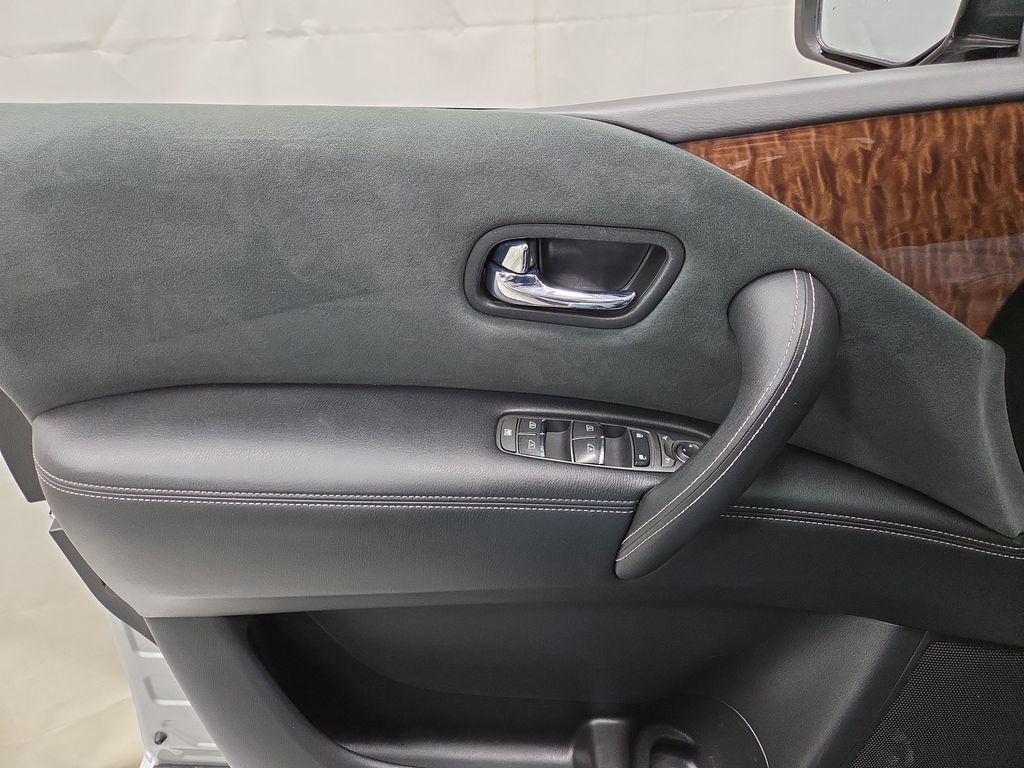 2019 Nissan Armada SV - Photo 20