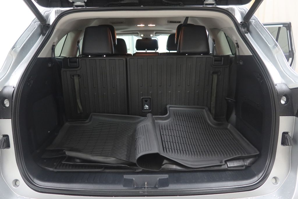 2021 Toyota Highlander Limited - Photo 11