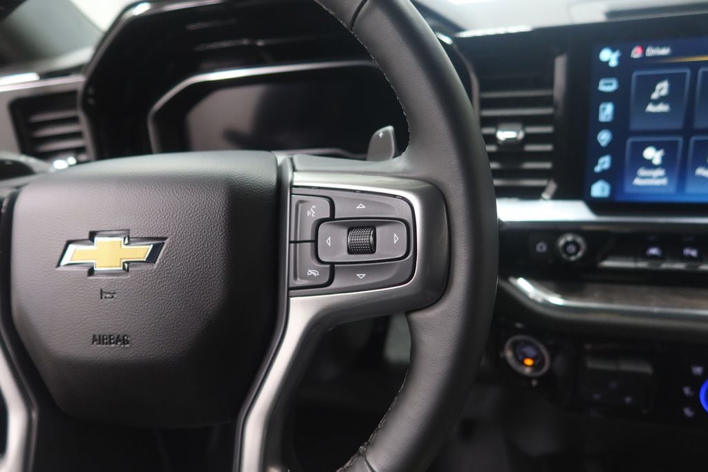 2025 Chevrolet Silverado 1500 LTZ - Photo 20