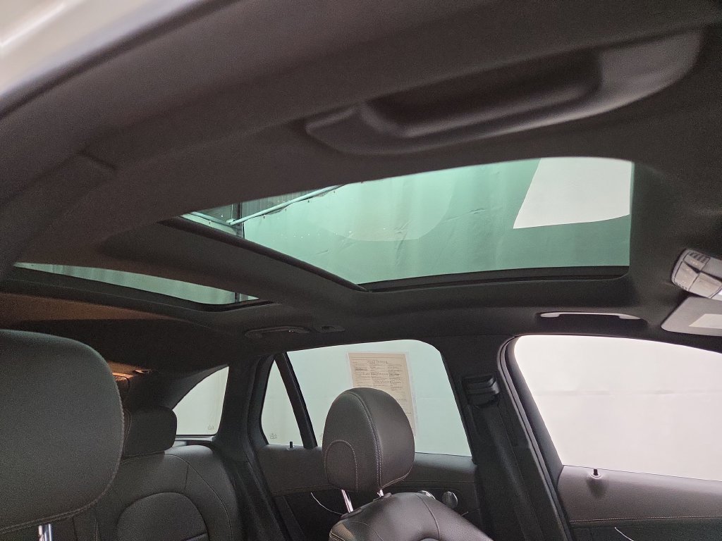 2018 Mercedes-Benz GLC GLC300 - Photo 12