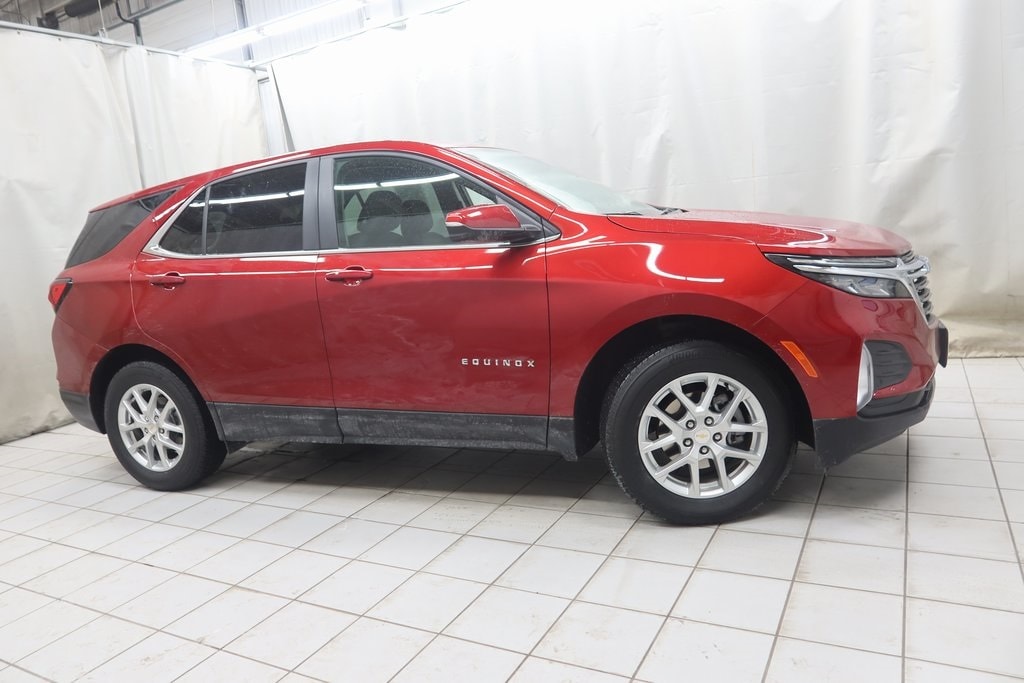 2024 Chevrolet Equinox LT's photo