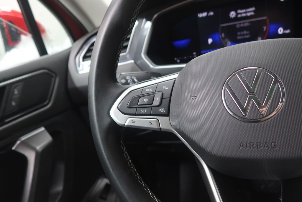2022 Volkswagen Tiguan SE - Photo 22