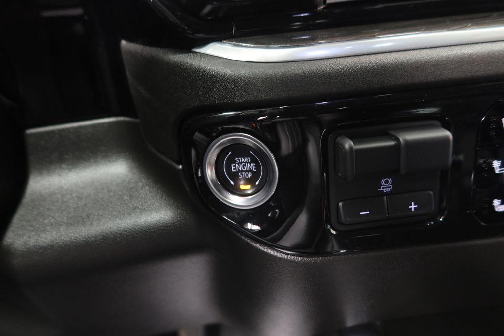 2025 Chevrolet Silverado 1500 LTZ - Photo 20