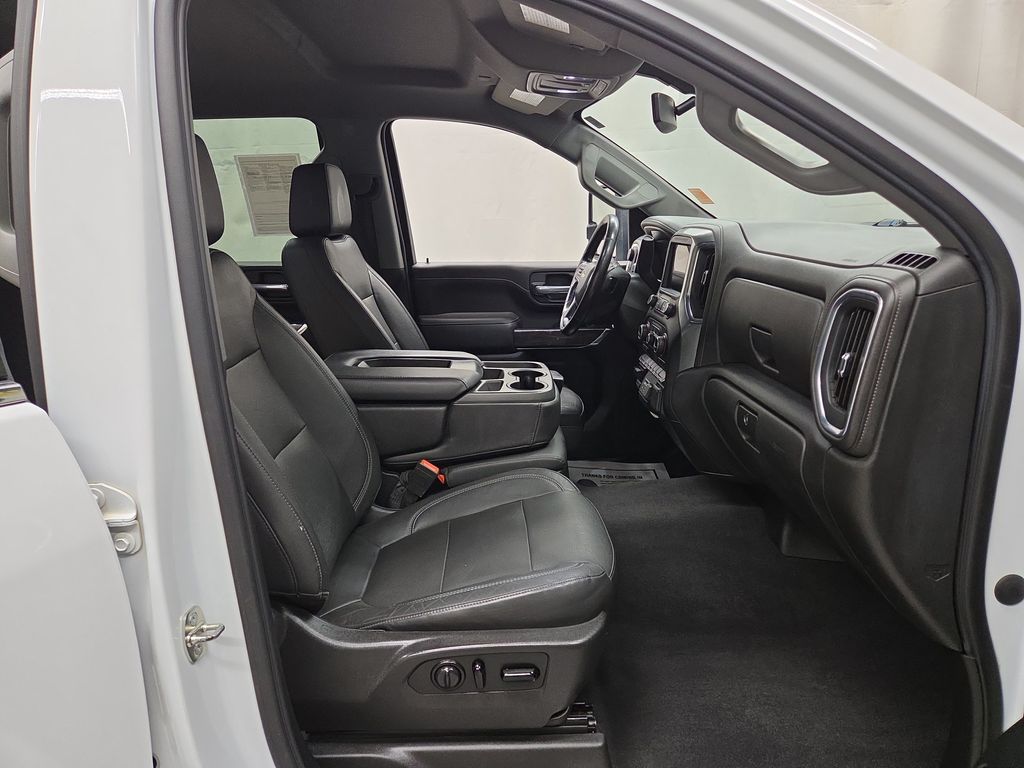 2020 Chevrolet Silverado 2500HD LTZ - Photo 11