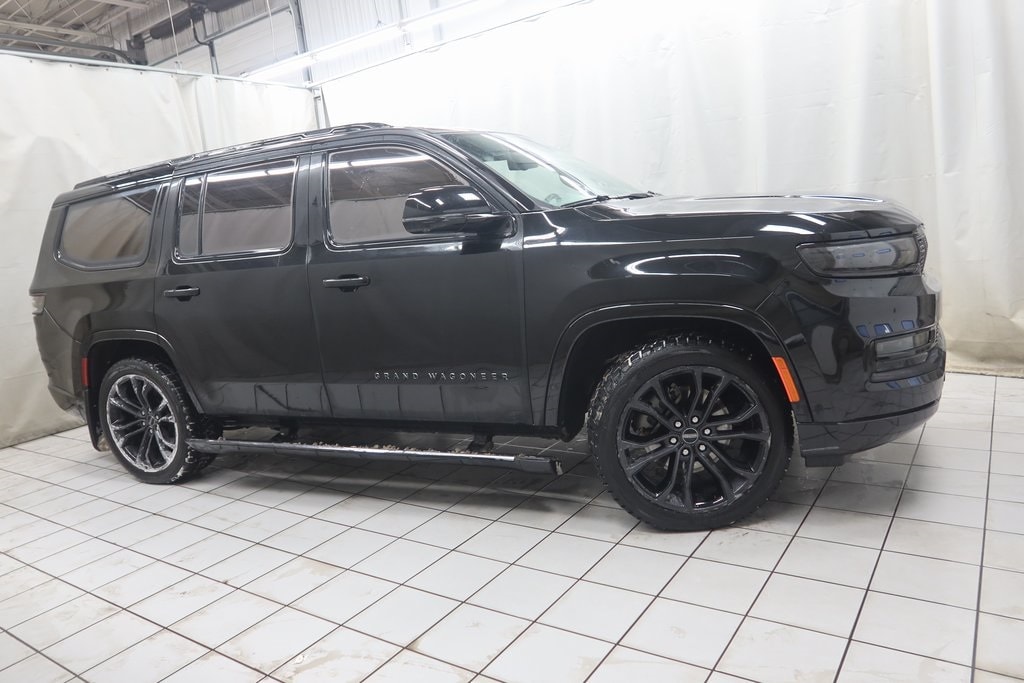 2022 Jeep Grand Wagoneer Obsidian's photo