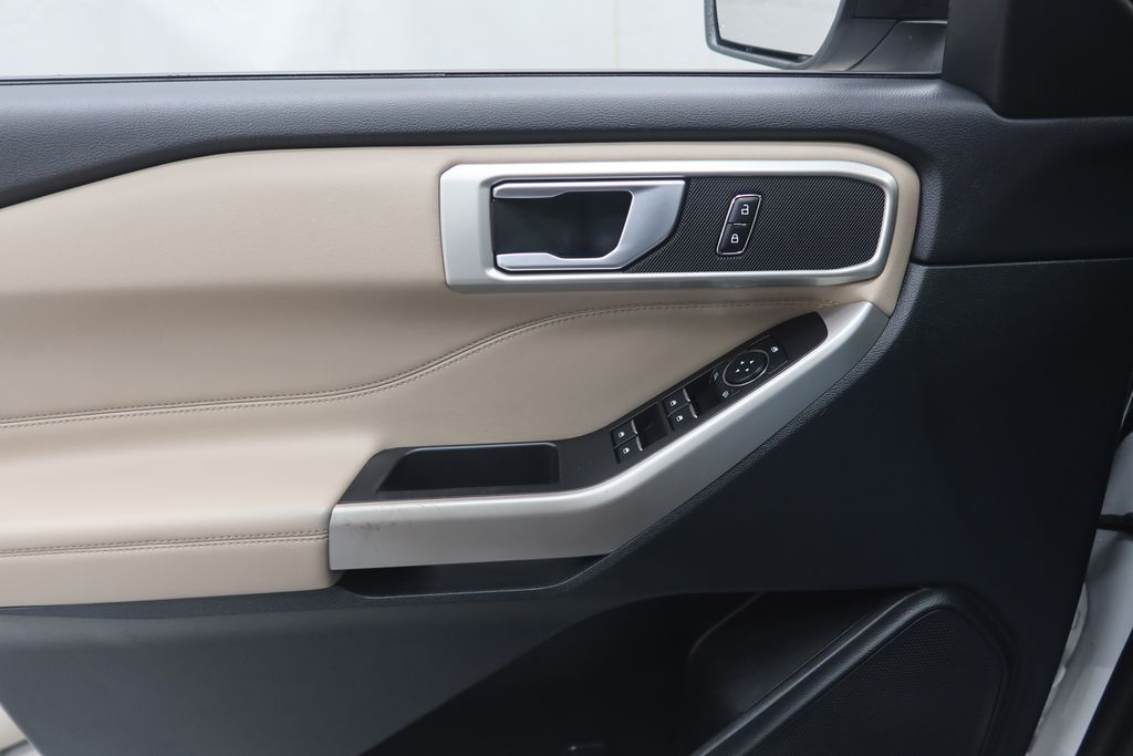 2023 Ford Explorer XLT - Photo 22