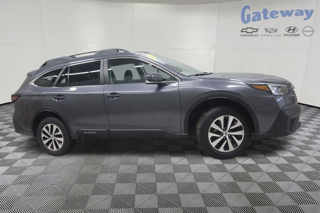 2022 Subaru Outback Premium's photo