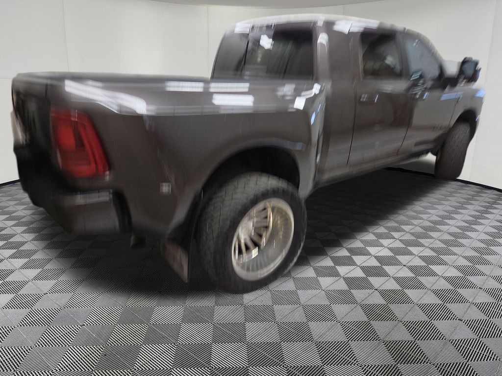 2025 RAM Ram 3500 Pickup Laramie - Photo 3