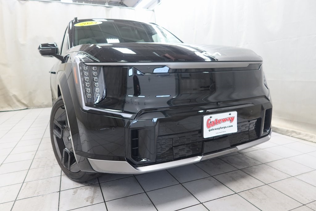 Used 2024 Kia Ev9 GT-Line with VIN KNDAEFS55R6021941 for sale in Fargo, ND