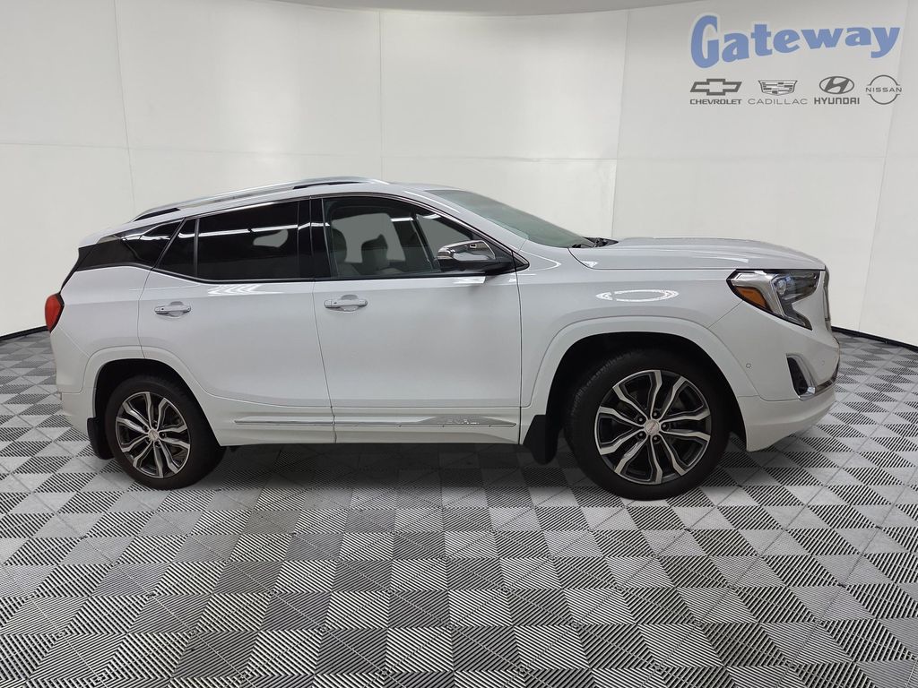 2019 GMC Terrain Denali AWD's photo