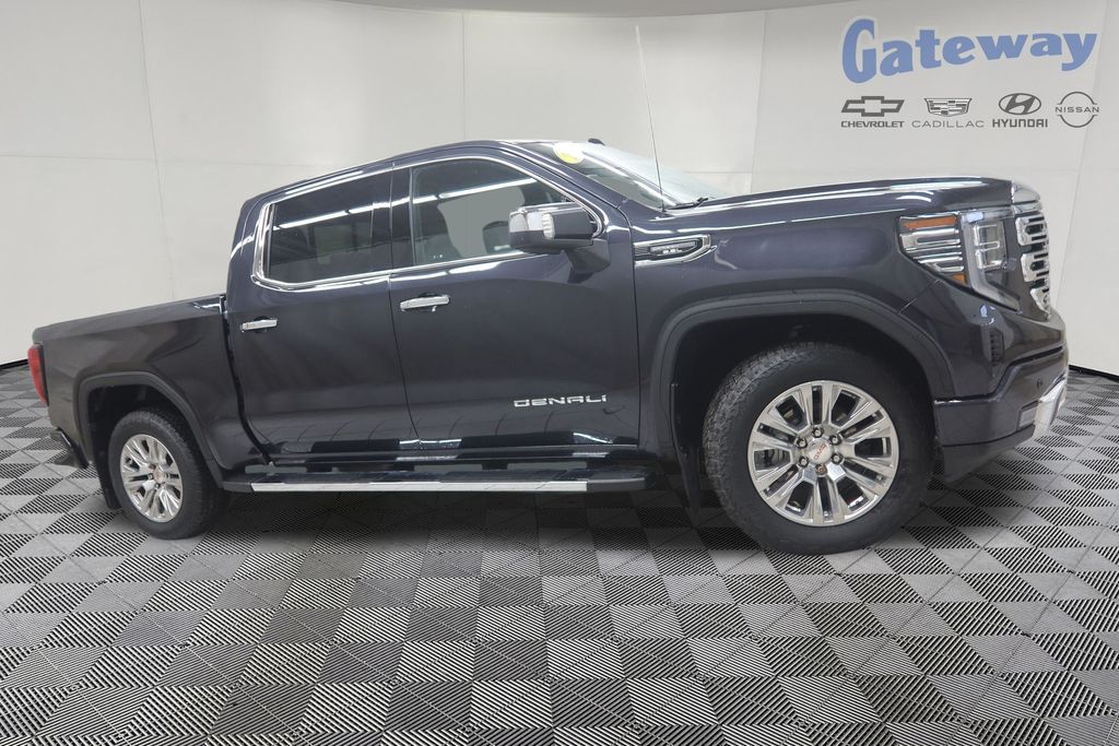 2022 GMC Sierra Denali 4WD Crew Cab Short Box's photo