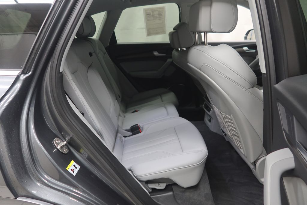 2024 Audi Q5 Premium - Photo 12