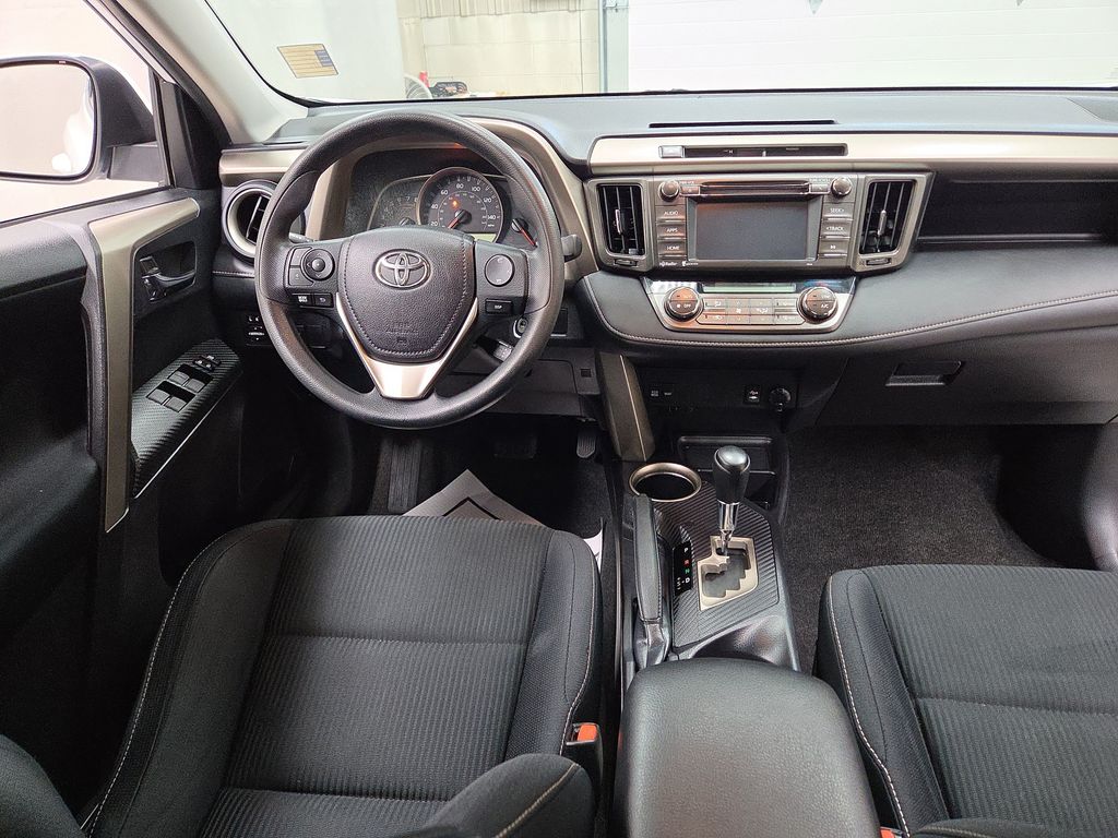 2015 Toyota RAV4 XLE - Photo 14