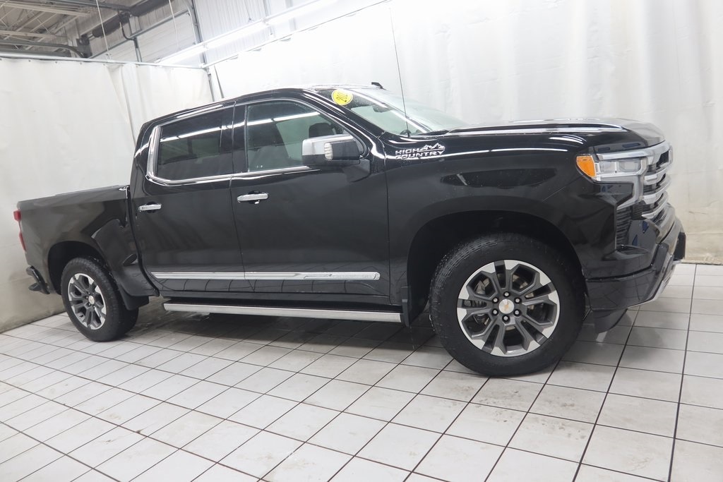 2023 Chevrolet Silverado 1500 High Country's photo