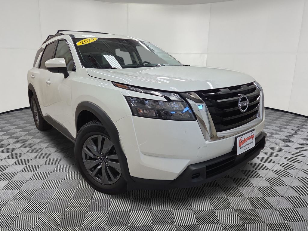 2024 Nissan Pathfinder SV - Photo 3