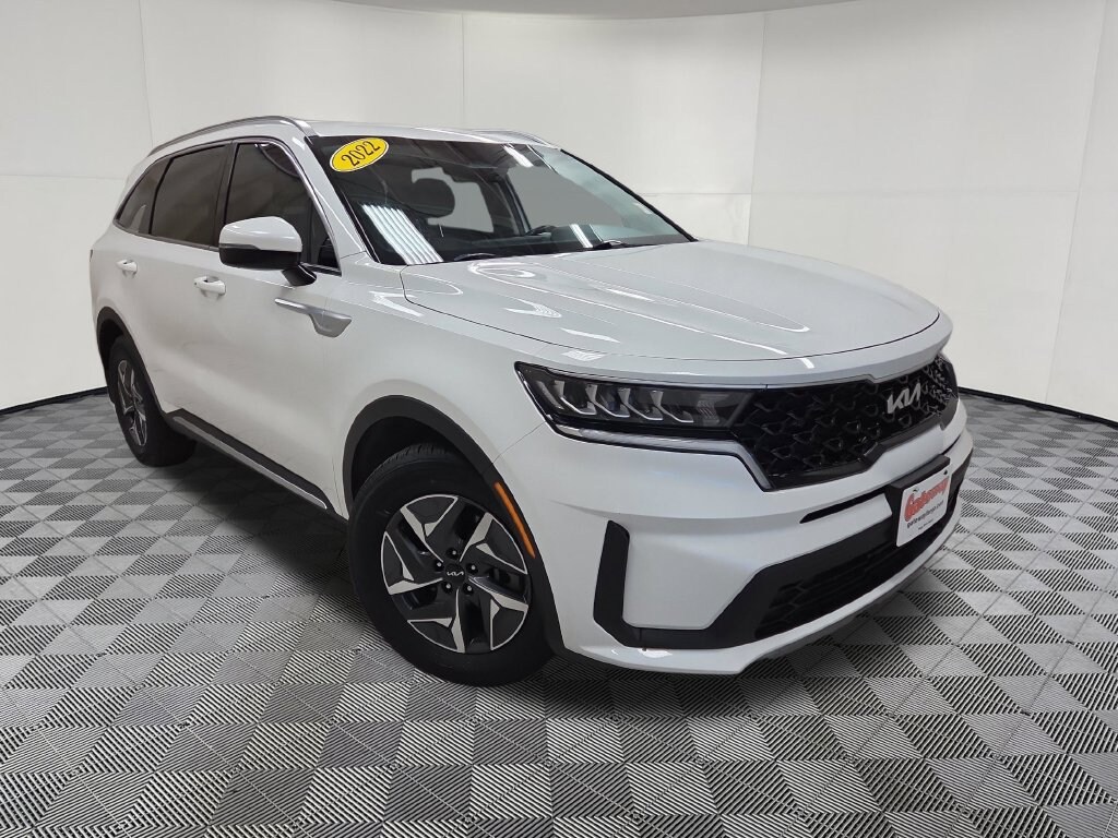 Used 2022 Kia Sorento Hybrid S SUV