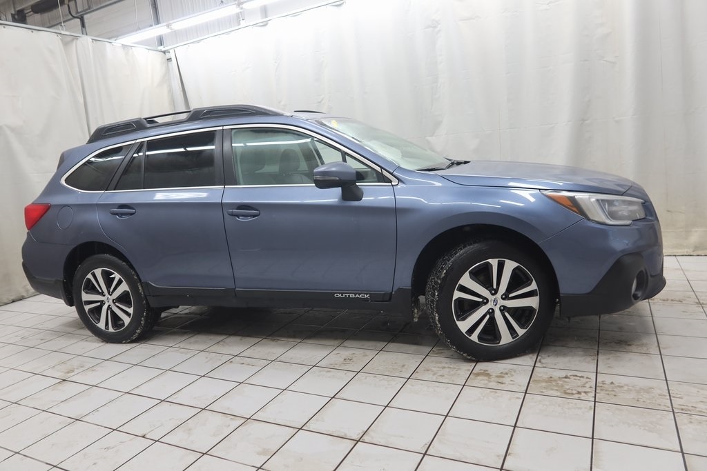 2018 Subaru Outback Limited's photo