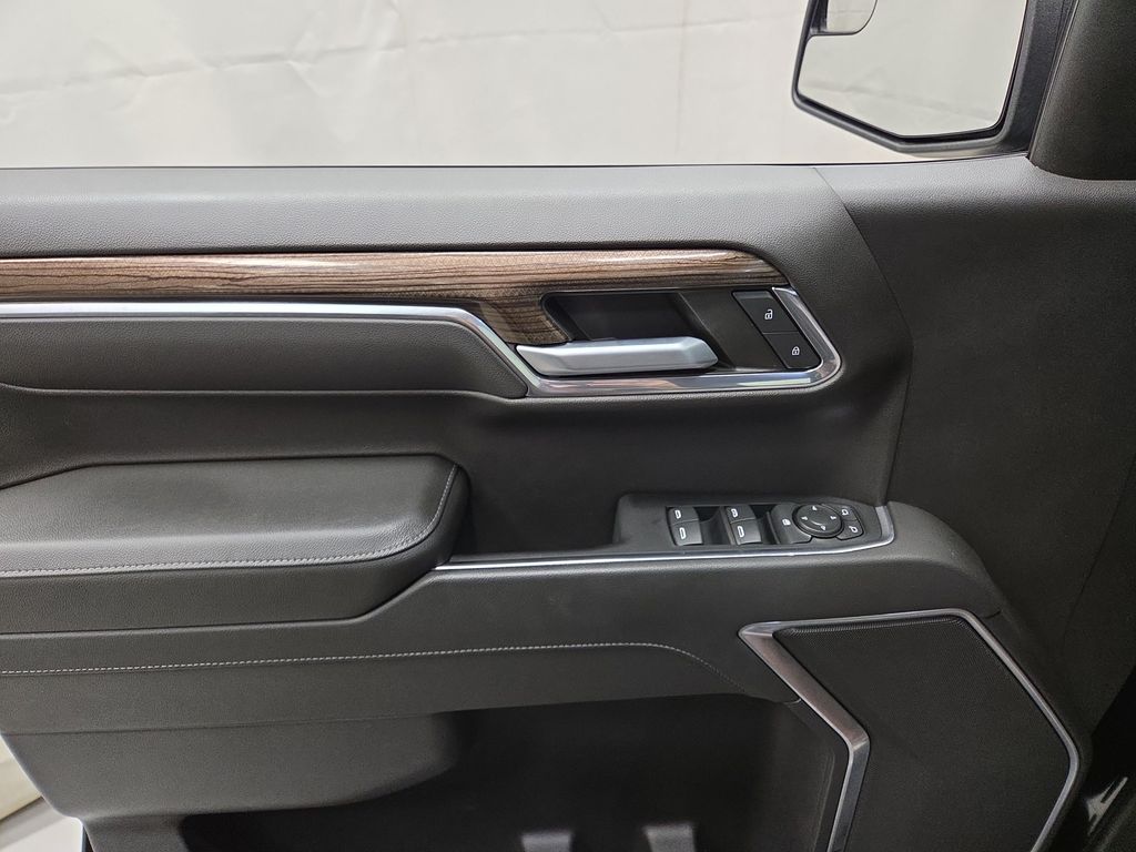 2022 Chevrolet Silverado 1500 LT - Photo 19